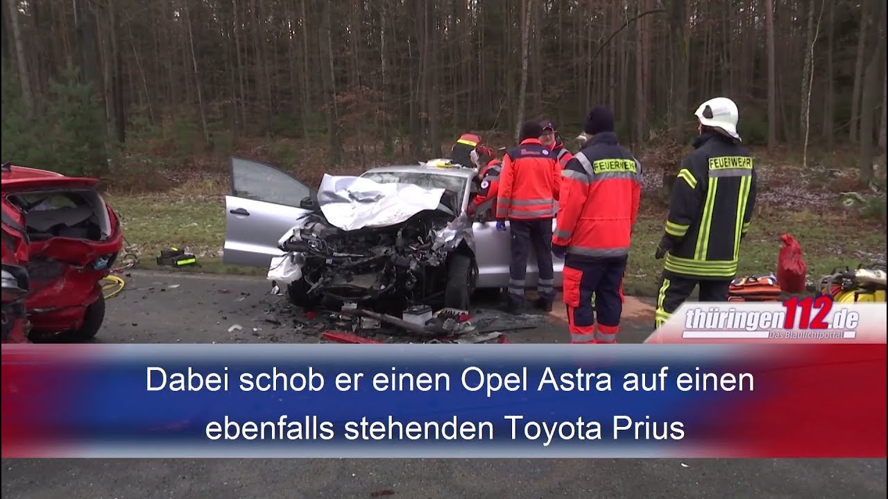 Ins Stauende gekracht: Frau stirbt auf der B85 bei Blankenhain