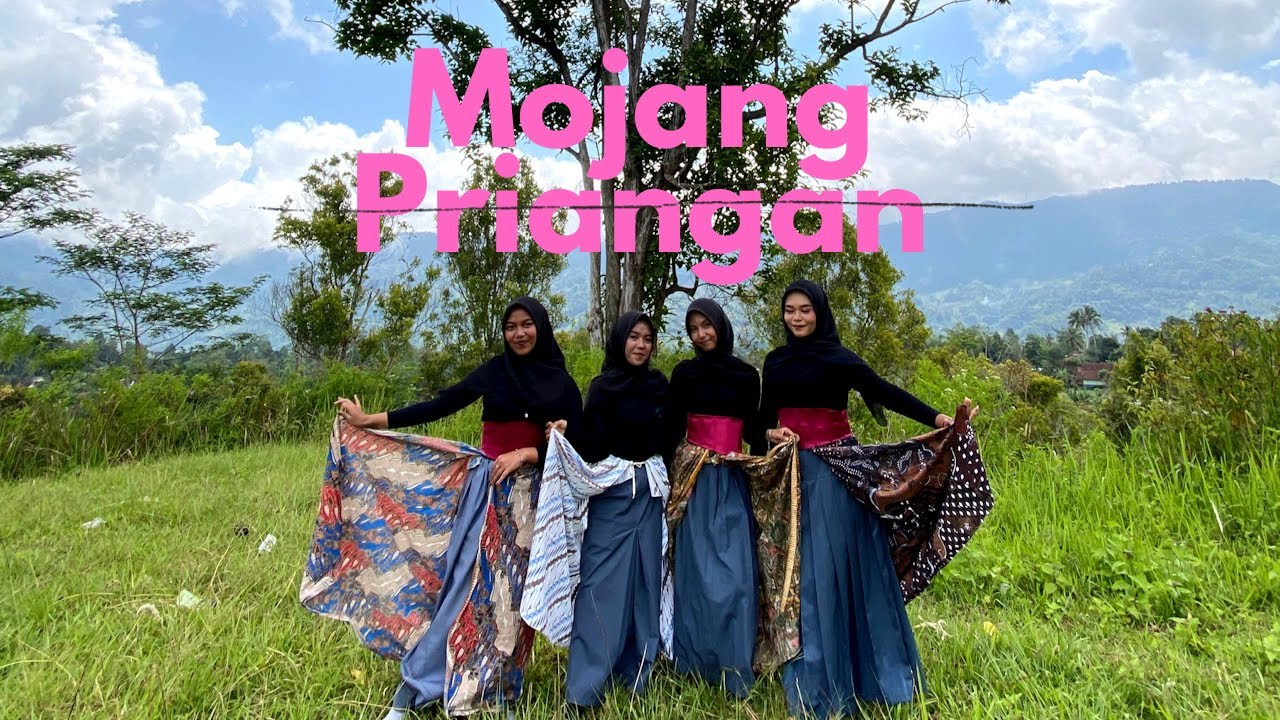 Tari kreasi mojang Priangan 