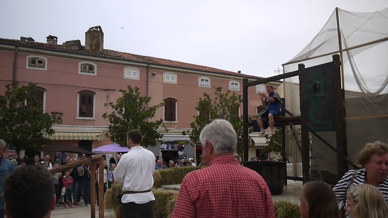 Уличные забавы. Фестиваль Джостра. Хорватия. Пореч. Funny moments. Giostra fest. Croatia. Porec.