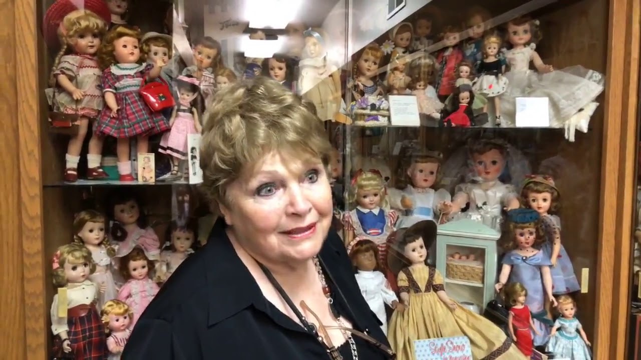 Hallway of Vintage Dolls | Mid-Ohio Historical Doll & Toy Museum