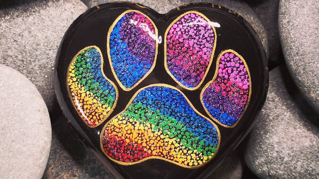 Мемориальный камень-собака