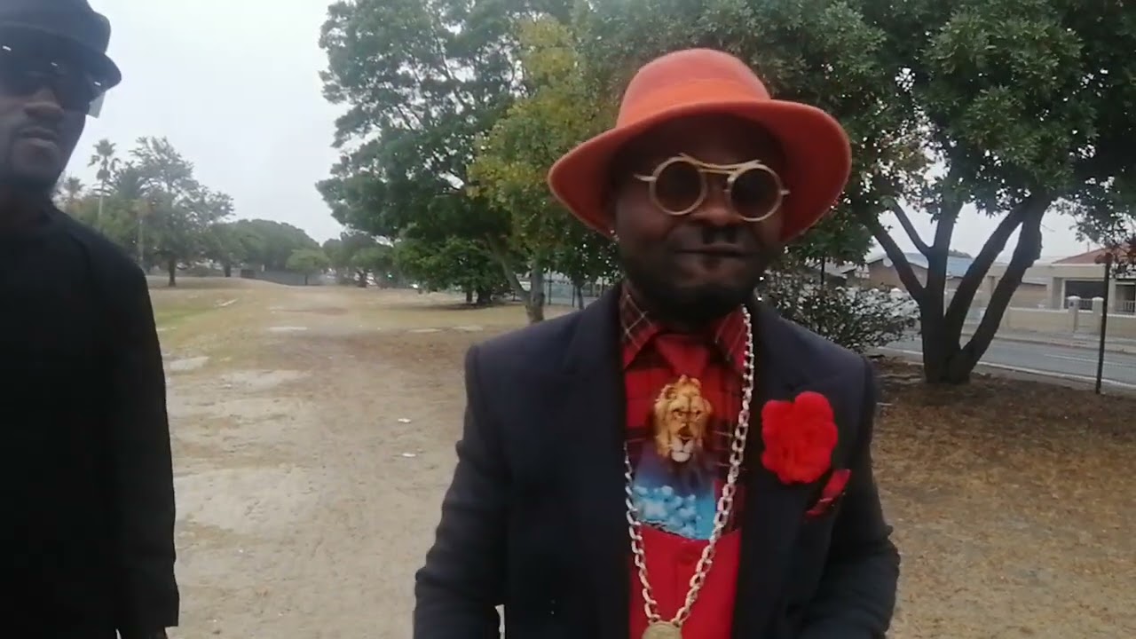 il faut aprecie modogo gianfranco ferre de son vivant il a beaucoup fait la sape et music