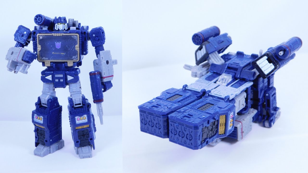 Transformers Legacy Voyager Class Soundwave Review