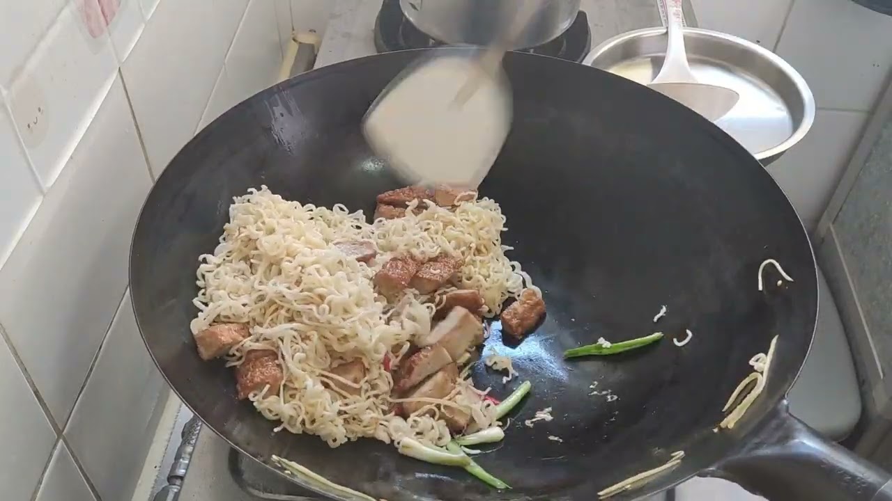 沙茶醬炒公仔麵