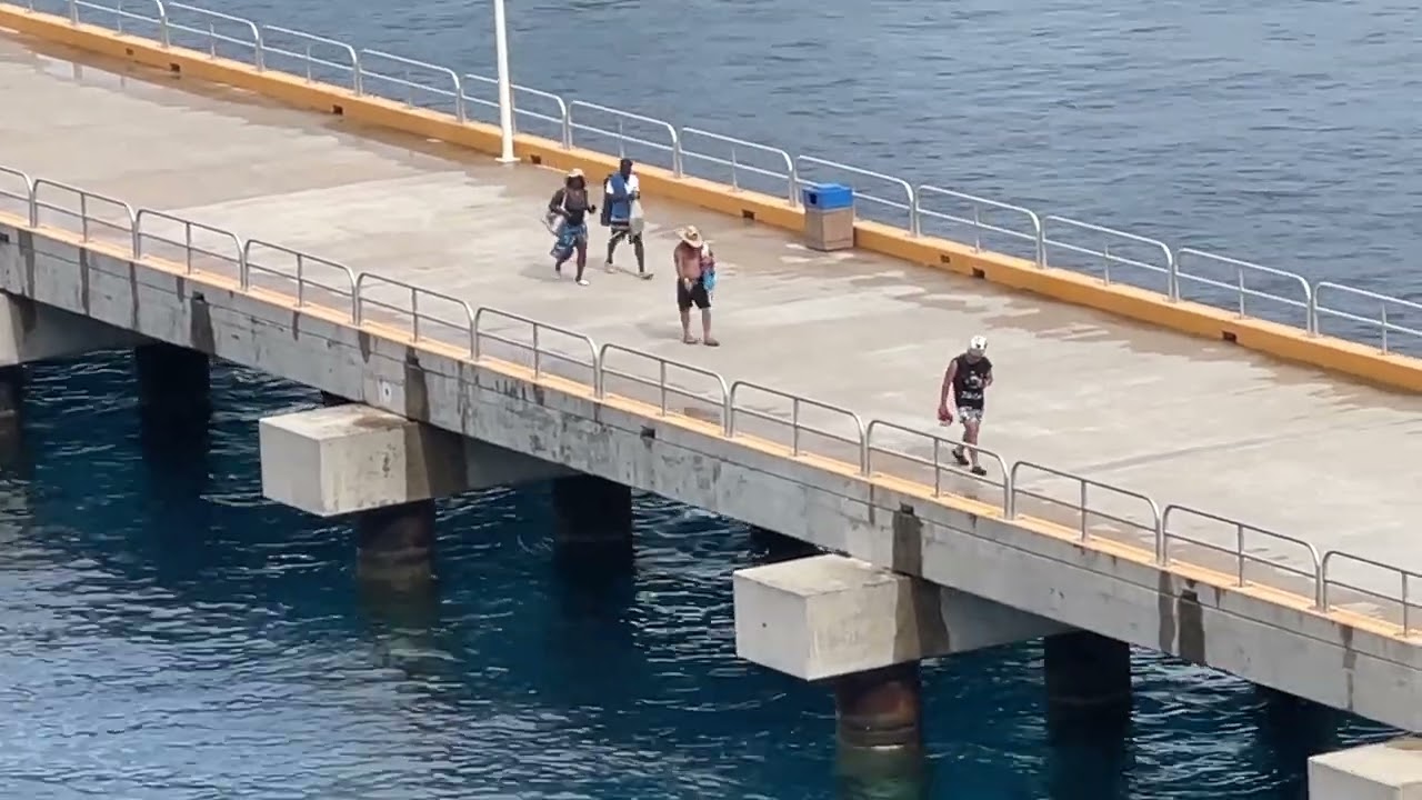 Pier Runners in Cozumel Mexico