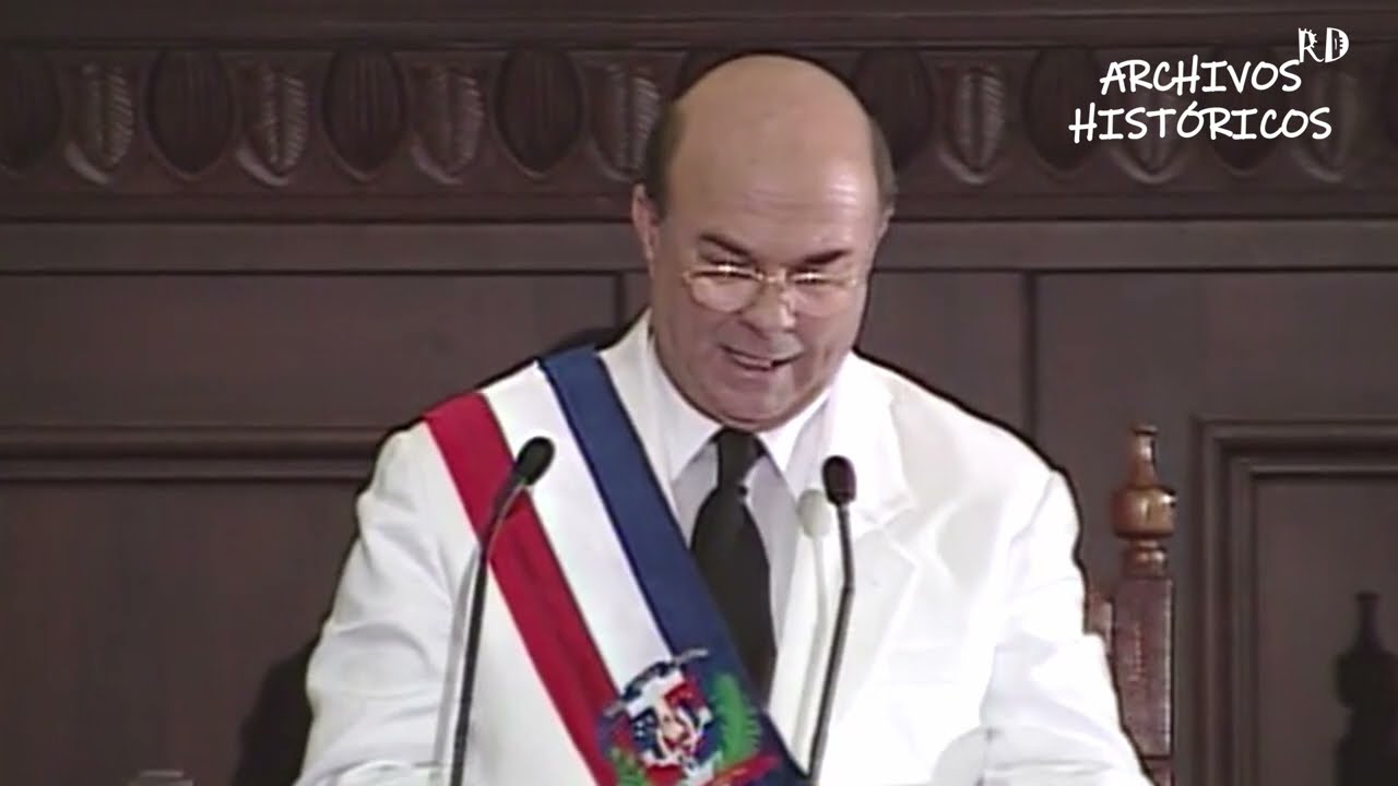 RAMÓN ALBURQUERQUE Y LA  TOMA DE  POSESIÓN  DE HIPÓLITO MEJÍA  AÑO 2000