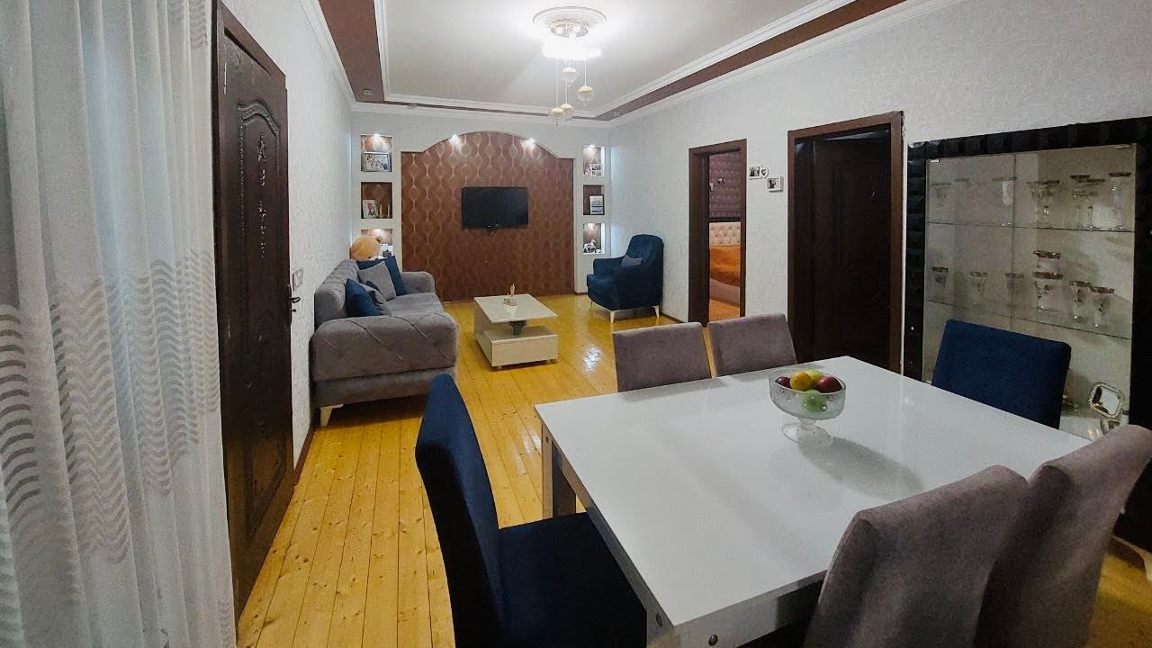 ƏHMƏDLİ METROSUNA YAXIN TAM ŞƏRAİTLİ, KOMBİLİ HƏYƏT EVİ. ƏTRAFLI➡️070-641-56-57