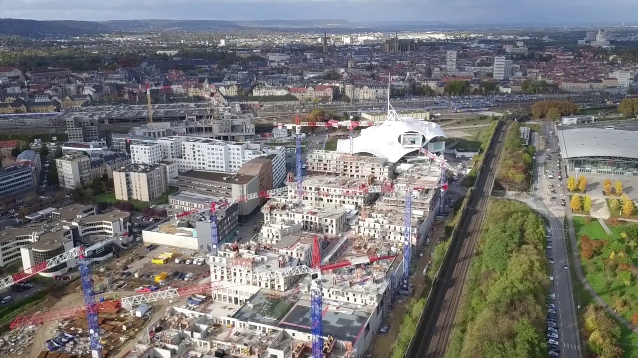 Le centre commercial Muse à Metz vue d'en haut.