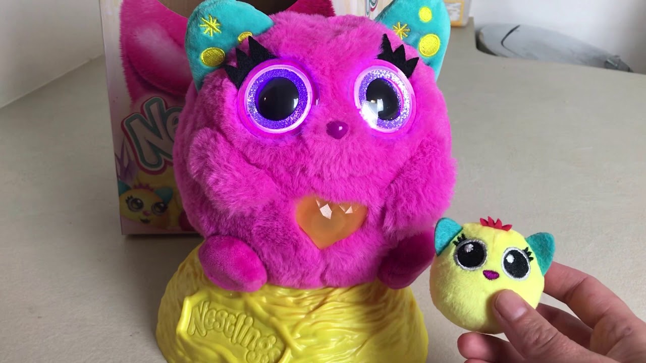 Peluche interactive Nestlings de chez Goliath