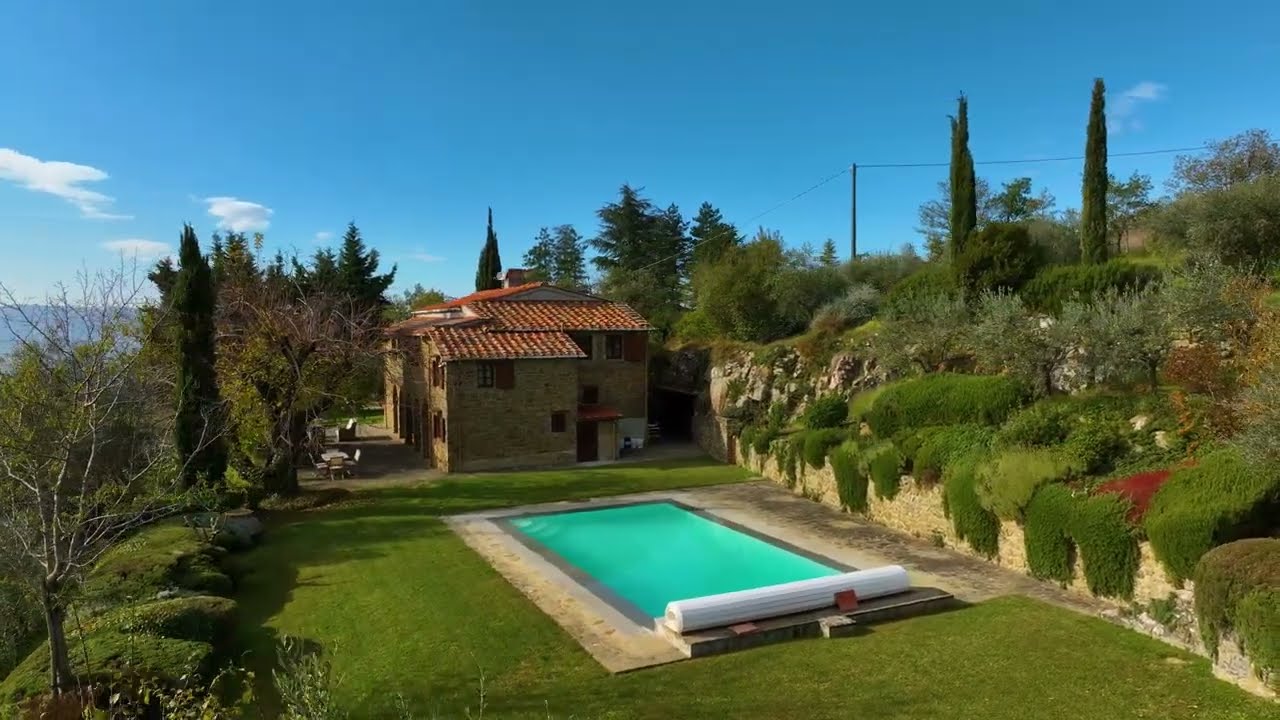 Delizioso panoramico podere con terreno, piscina | Delightful scenic farmhouse with land, pool