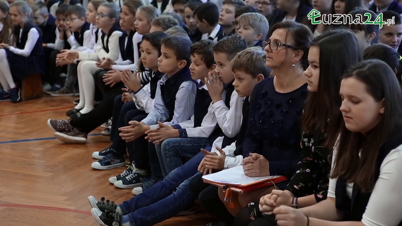 Luzna24.pl - Dzień Patrona połączony ze ślubowaniem w Szkole Podstawowej w Szalowej (2018)