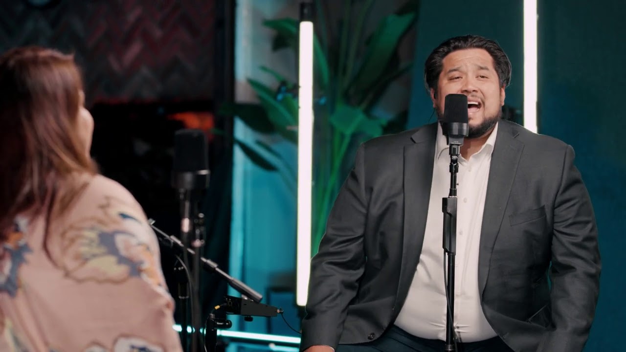 El Dios poderoso - Himnos de Gracia