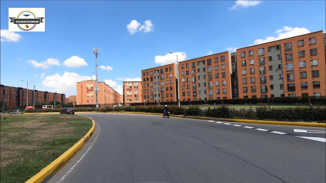 VOLAND O EN DRONE 4K - DRIVING LLEGADA A CIUDAD VERDE -  SOACHA