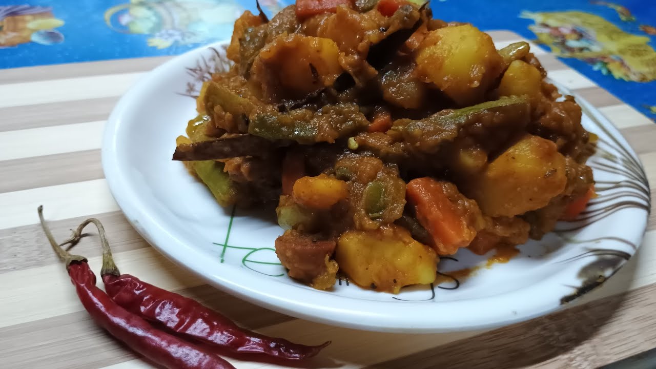 ঘরোয়াভাবে পাঁচমিশালি সবজি রান্না || Panchmishali sobji recipe || ChefKitchenYT || bengalirecipe ||