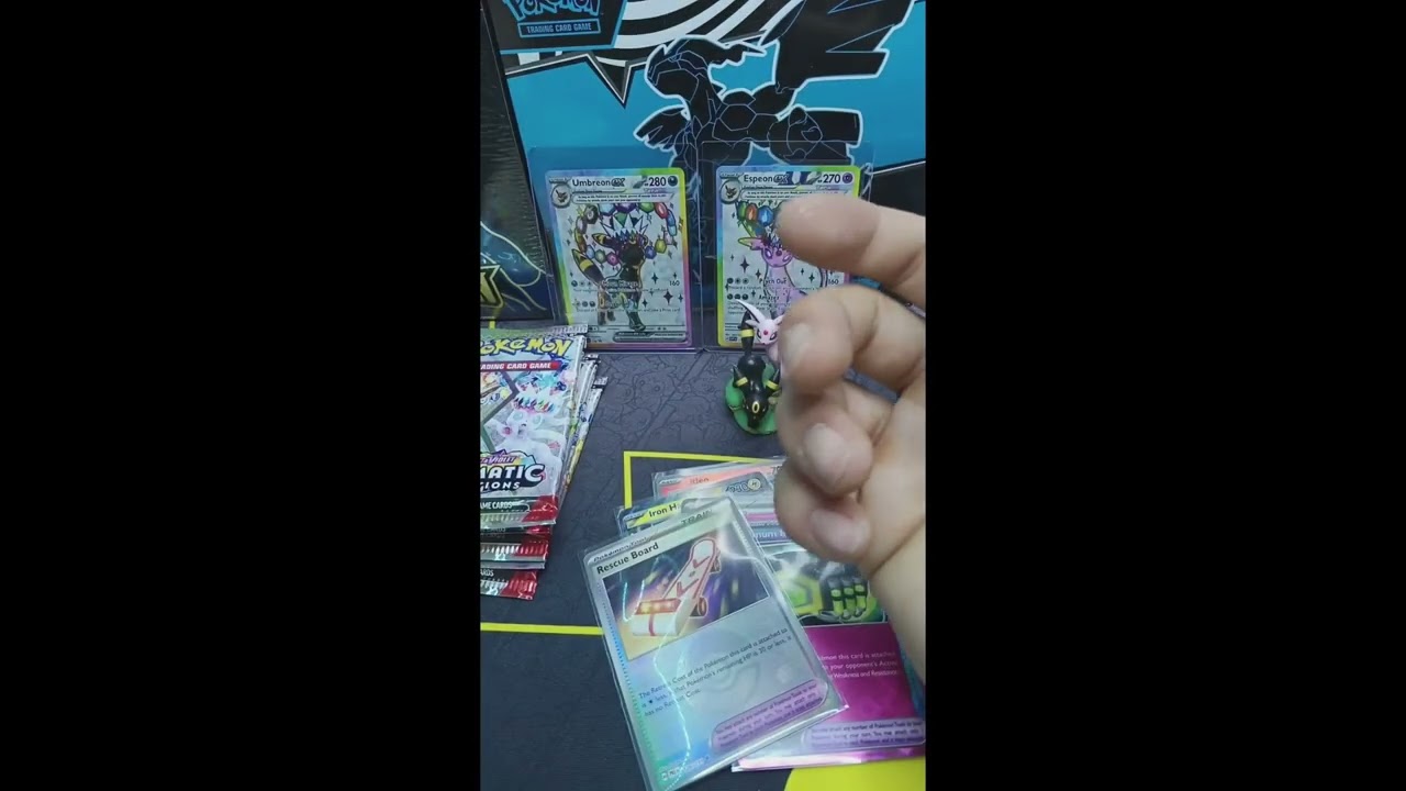 Pokemon TCG:  Prismatic Evolutions - Premium Figure Collection