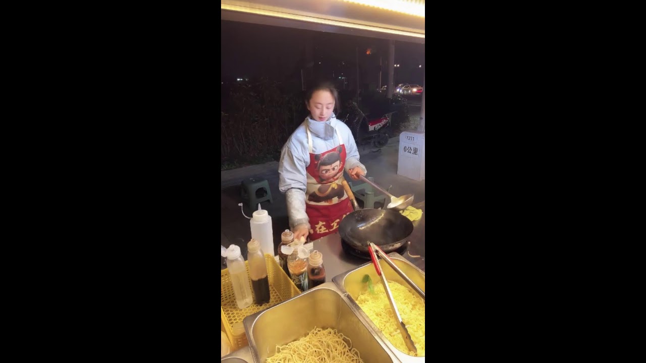 Satisfying Street Food Cooking: Gen Z Girl Fried Rice