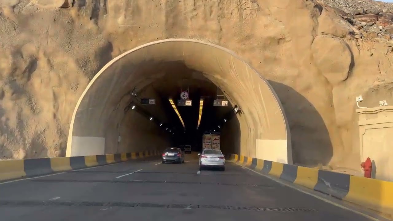 جولة اليوم معكم خط الدائري الثالث على طريق عبدالله الخياط العزيزية الجنوبية مع اناشيد