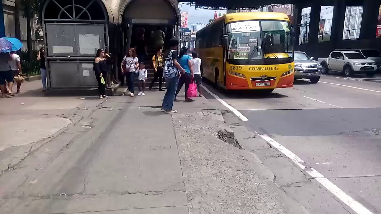 MRT-3 Trainspotting At Boni Avenue Station Concourse Area