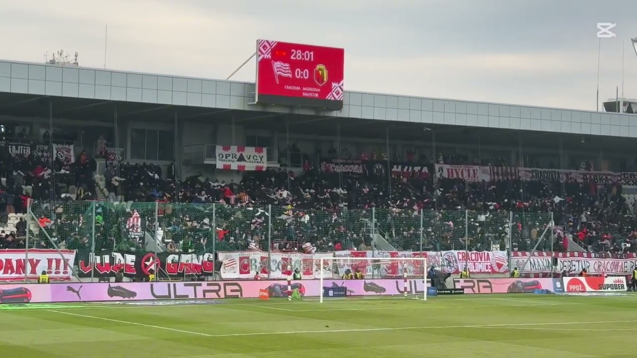 Kibice Cracovii śpiewają &bdquo;Pasy GOL&rdquo;