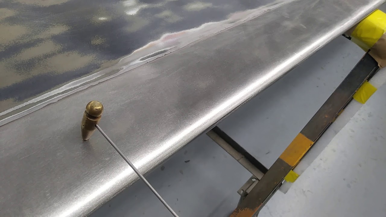 Tapping a composite rotorblade for voids