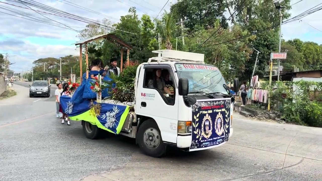 Parade camiling colleges