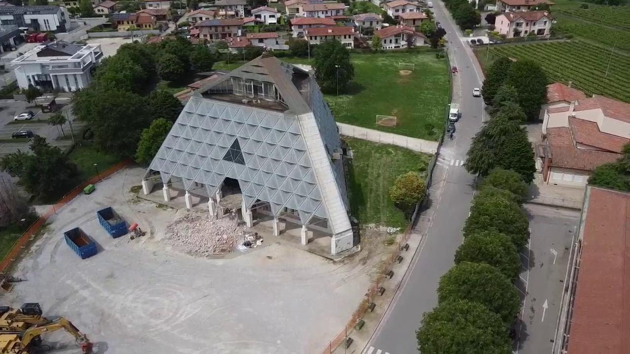 Giavera, l'ultimo giorno del Tempio della Pace