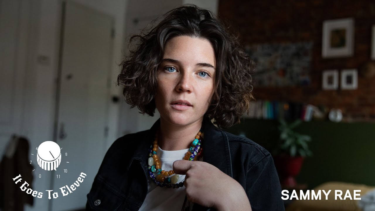 Watch Sammy Rae Gush Over The Keyboard That Has 
