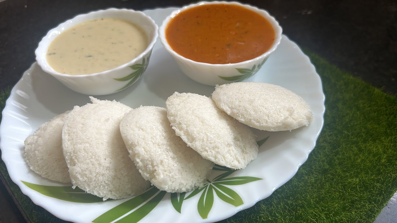 मऊ, लुसलुशीत, हलकी, जाळीदार आणि टम्म फुगलेली इडली | Idli Recipe In Marathi | Idli Batter