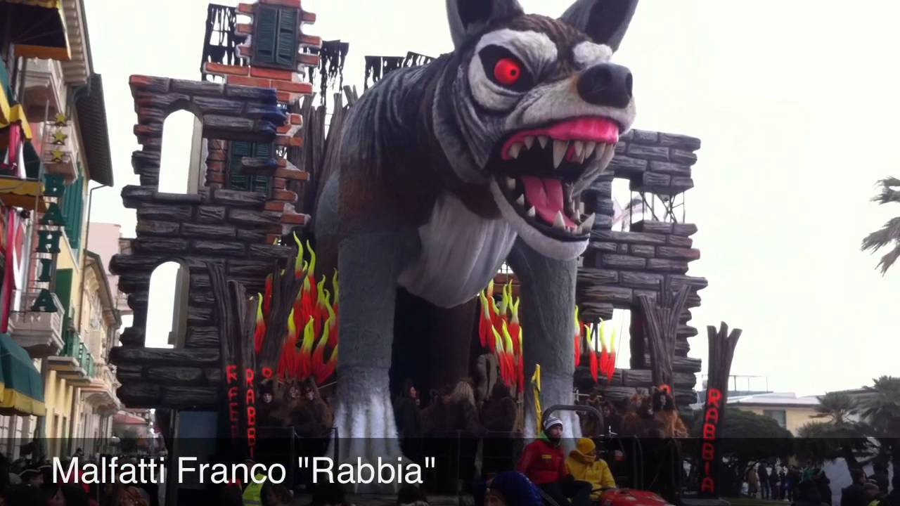 CARNEVALE Di Viareggio 2012 Primo Corso Mascherato