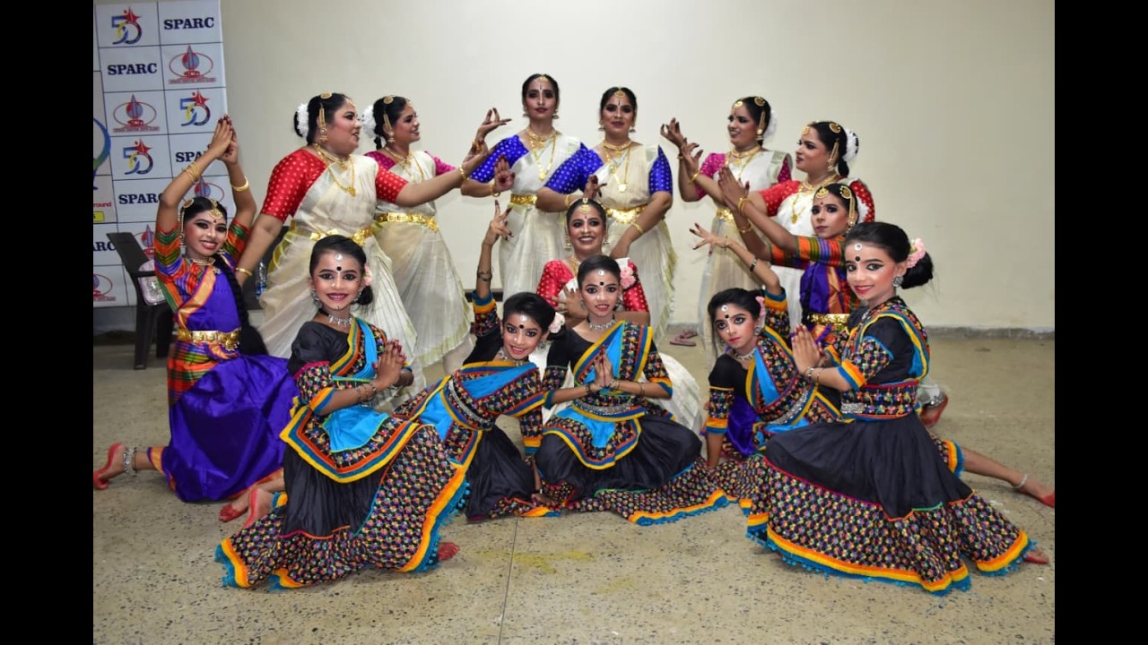 Aananda Nadanam | Kamaladalam | ആനന്ദനടനം-Indian Semi-Classical Dance By Aswadeepam