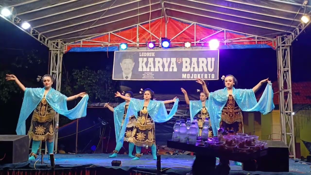 Tari Remo gaya Putri Ludruk Karya Baru - Desa Sumengko Wringinanom Gresik. 