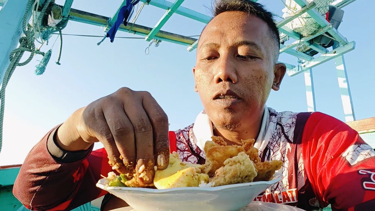 NEW VLOG!! Handsome Mimin Goes Out to Sea Again After 5 Full Moons of Meditation - Nelayan Story ...