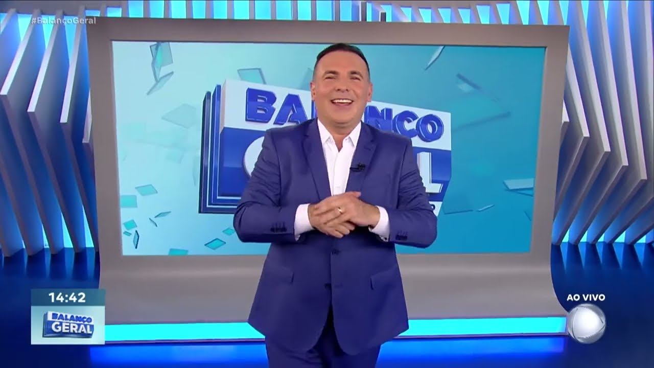 Jovem ganha vida improvisando rimas para passageiros do transporte público | Balanço Geral