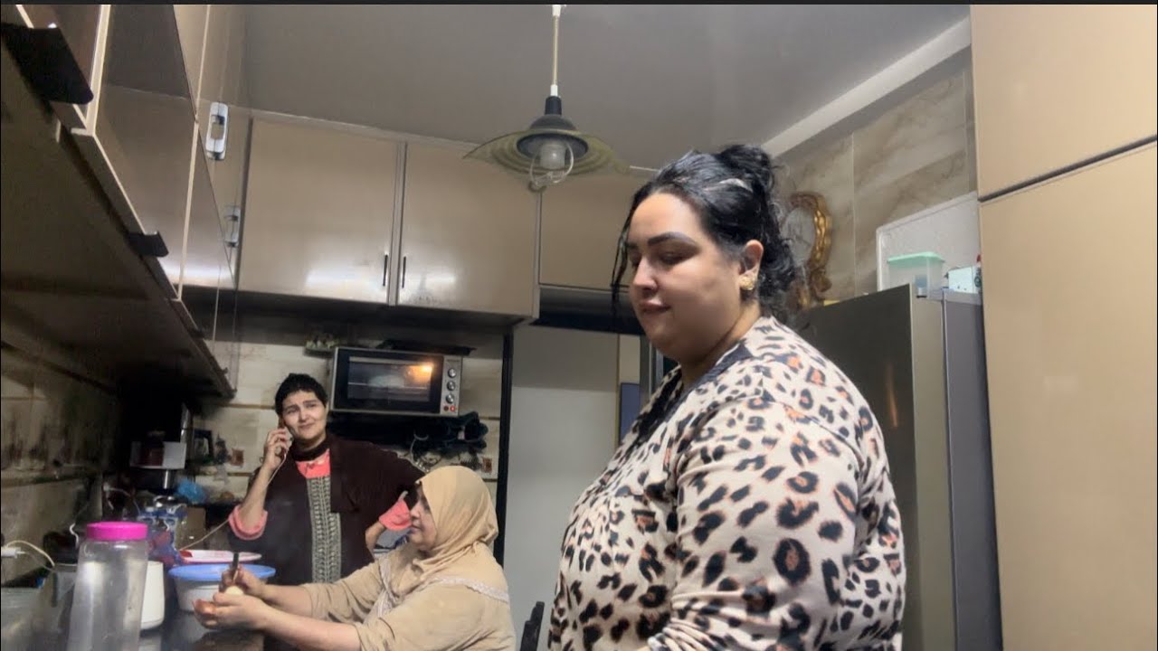 ضربو لينا عاود تفقصنا عاتيق هرب سامية تتغوت مشا يفطر عند صحبتو