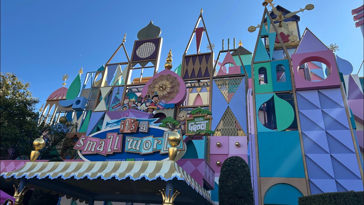 It’s a small world ride #tokyodisneyland #disneyland #tokyo #mariacallos #shorts 