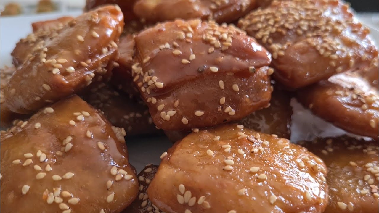 R'ghaifs aux amandes رغيفات  العيد بعقدة اللوزمعسلين كيجيو بنان