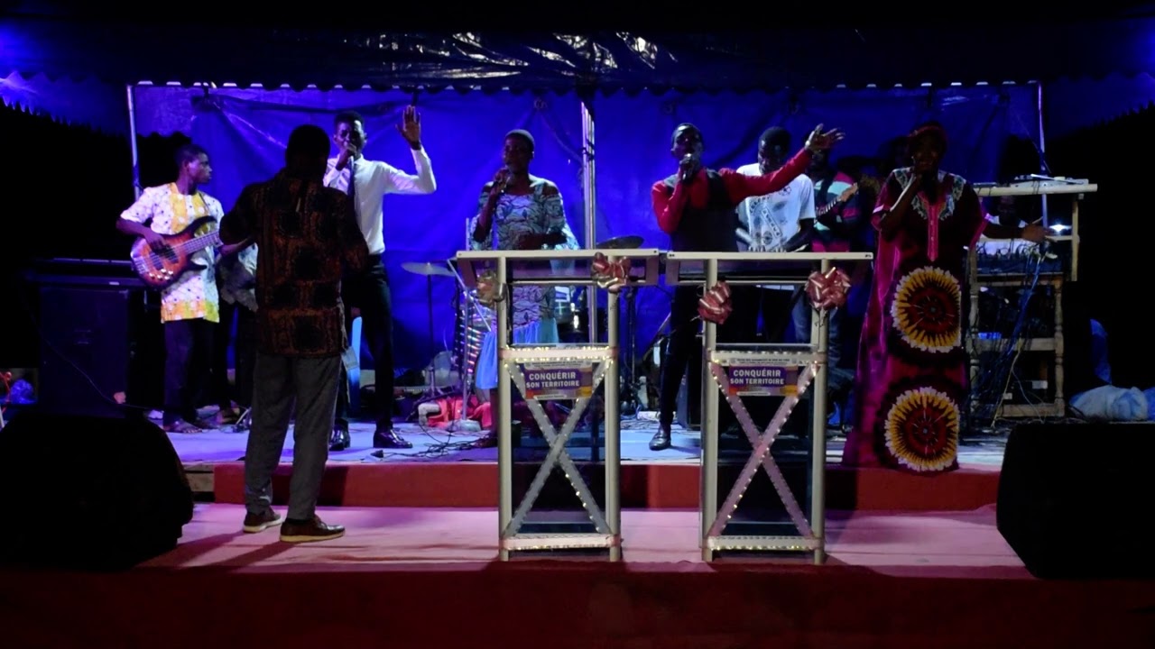 Chantre Ayawavi Avec la JDC Togo // Adoration