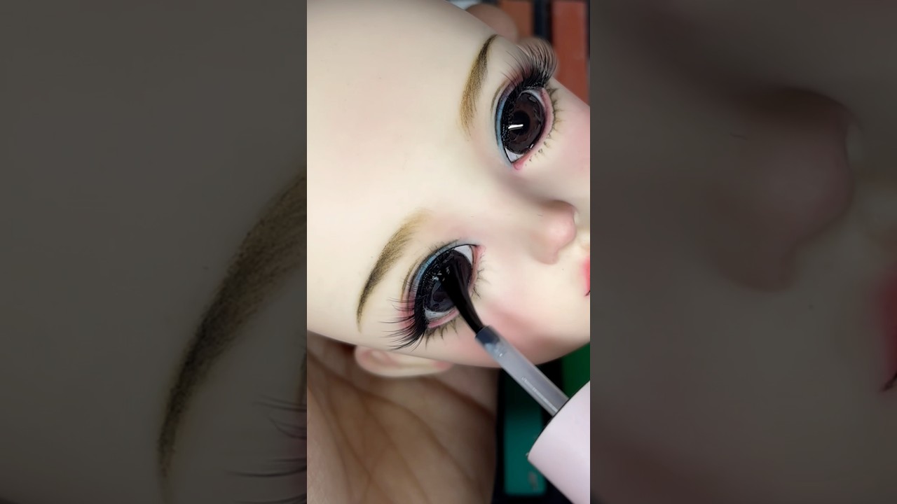 Doris Doll Makeover 👄✨#dollmakeup #bjd #doll #repaint #bjddolls #doris
