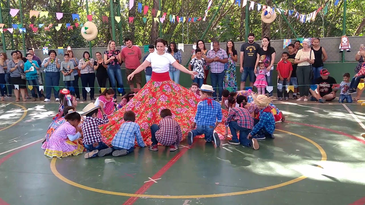 Dança da saia - Festa Junina/2018.
