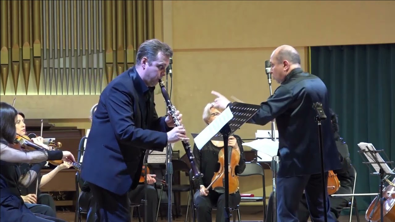 Concerto for clarinet and string orchestra by Paul Struk