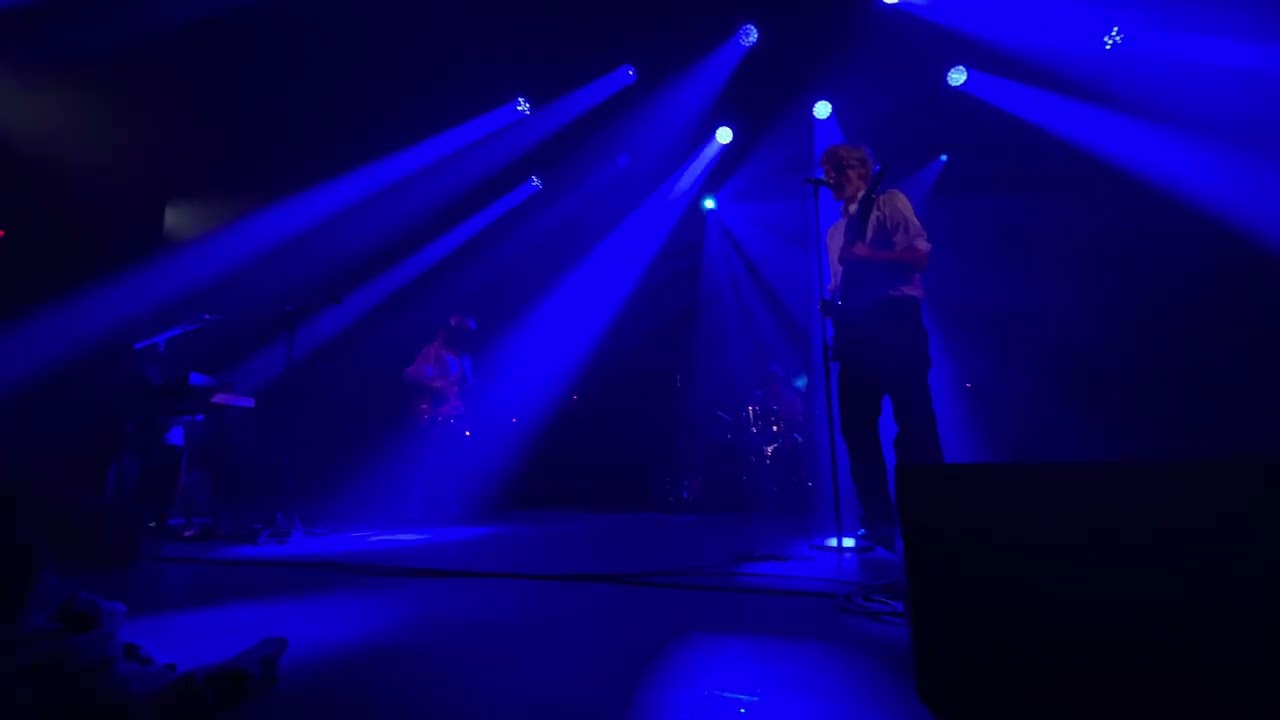 Blonde Redhead 14/02/2026 - 2. Falling Man - live Bruxelles Ancienne Belgique