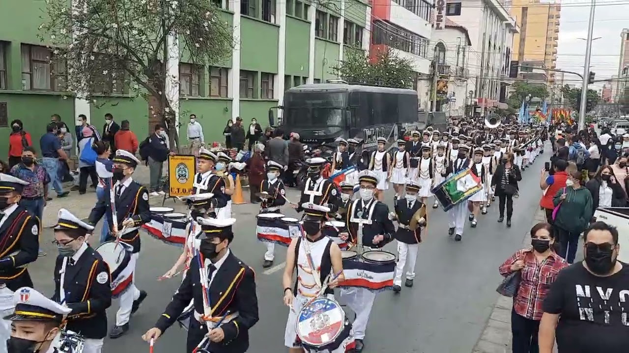 Colegio La Salle Cbba. Desfile por el aniversario de Cochabamba Sep-2022