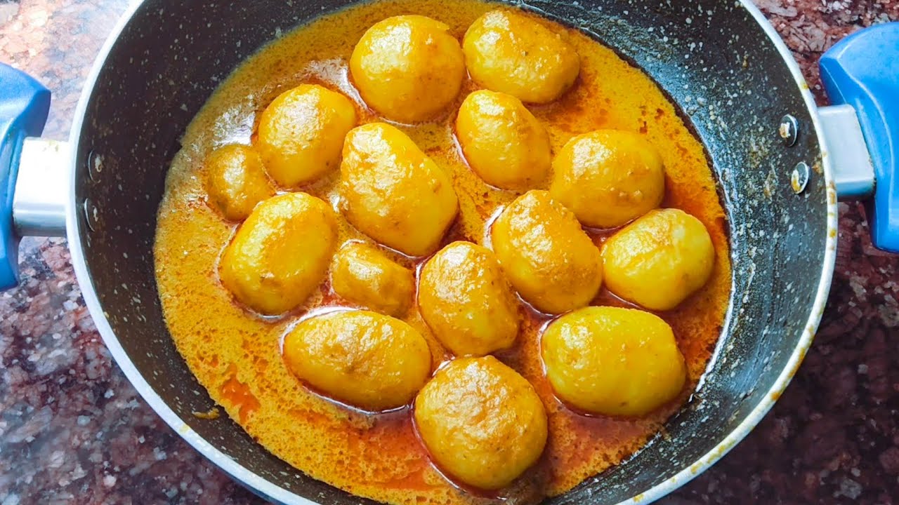 बसंती दम आलू की रेसिपी/বাসন্তী আলুর দম বানিয়ে খান/Basanti Dum Aloo Recipe