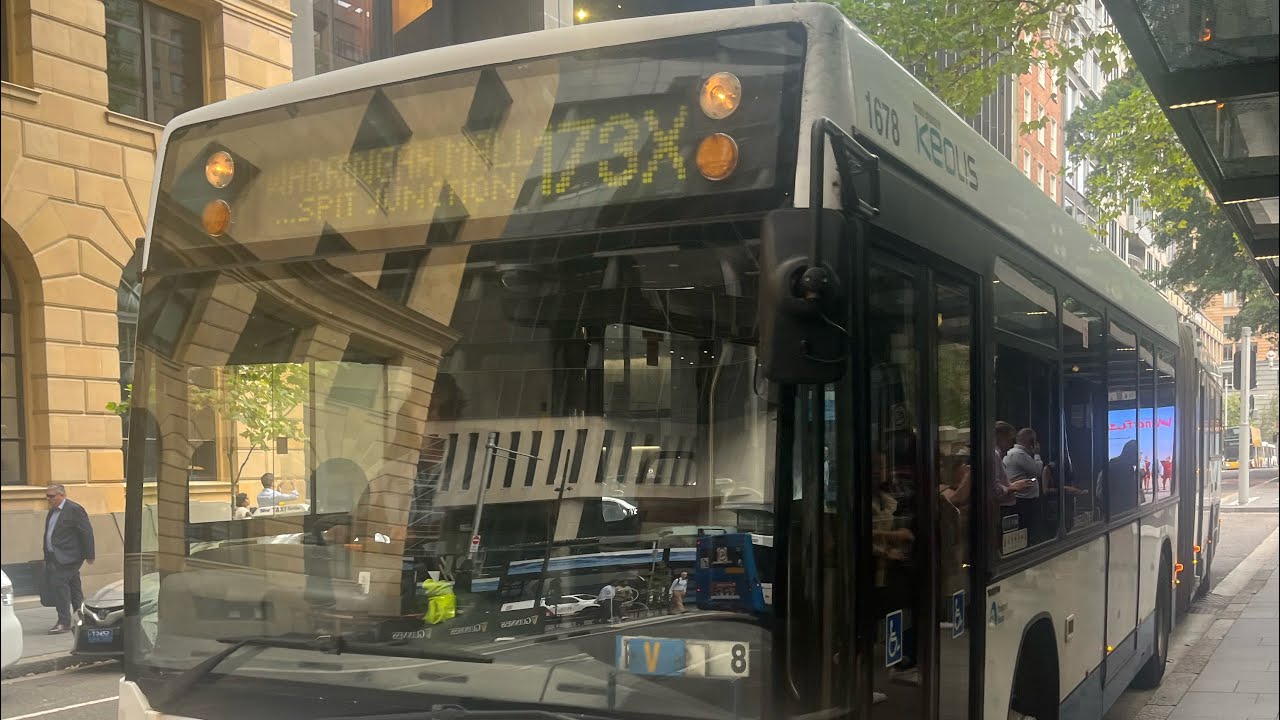 Keolis Downer Brookvale m/o 1678 Volvo B12BLEA Euro 3 Custom Coaches CB60 National 🍌 🍞 Day Bendy Bus