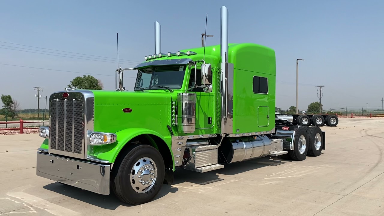 Hollywood Edition - Monster Energy Green - 2022 Peterbilt 389 w/78