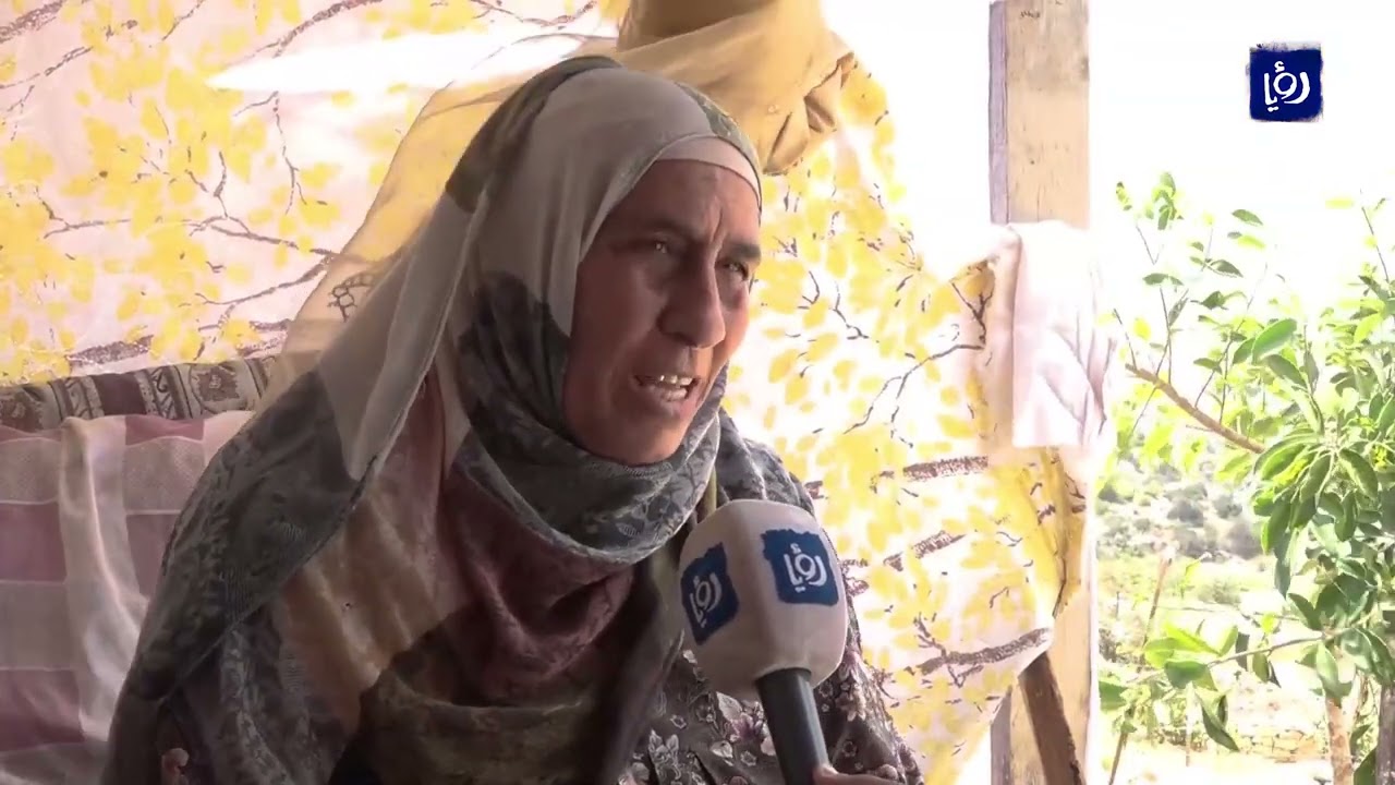 أهالي منطقة الهردش في الخليل يدافعون عن أرضهم في وجه الاحتلال