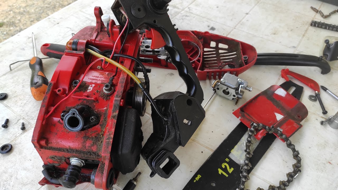 Smontaggio collettore aspirazione motosega
