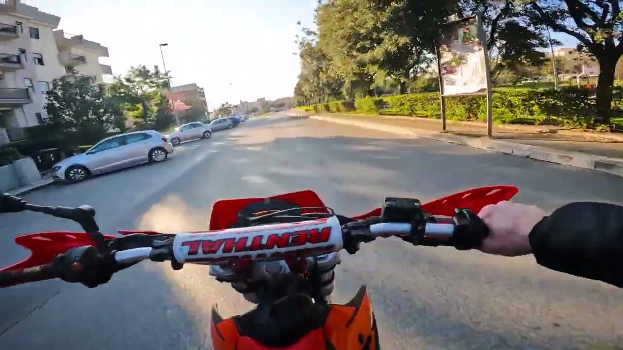 On Board APRILIA MX 125