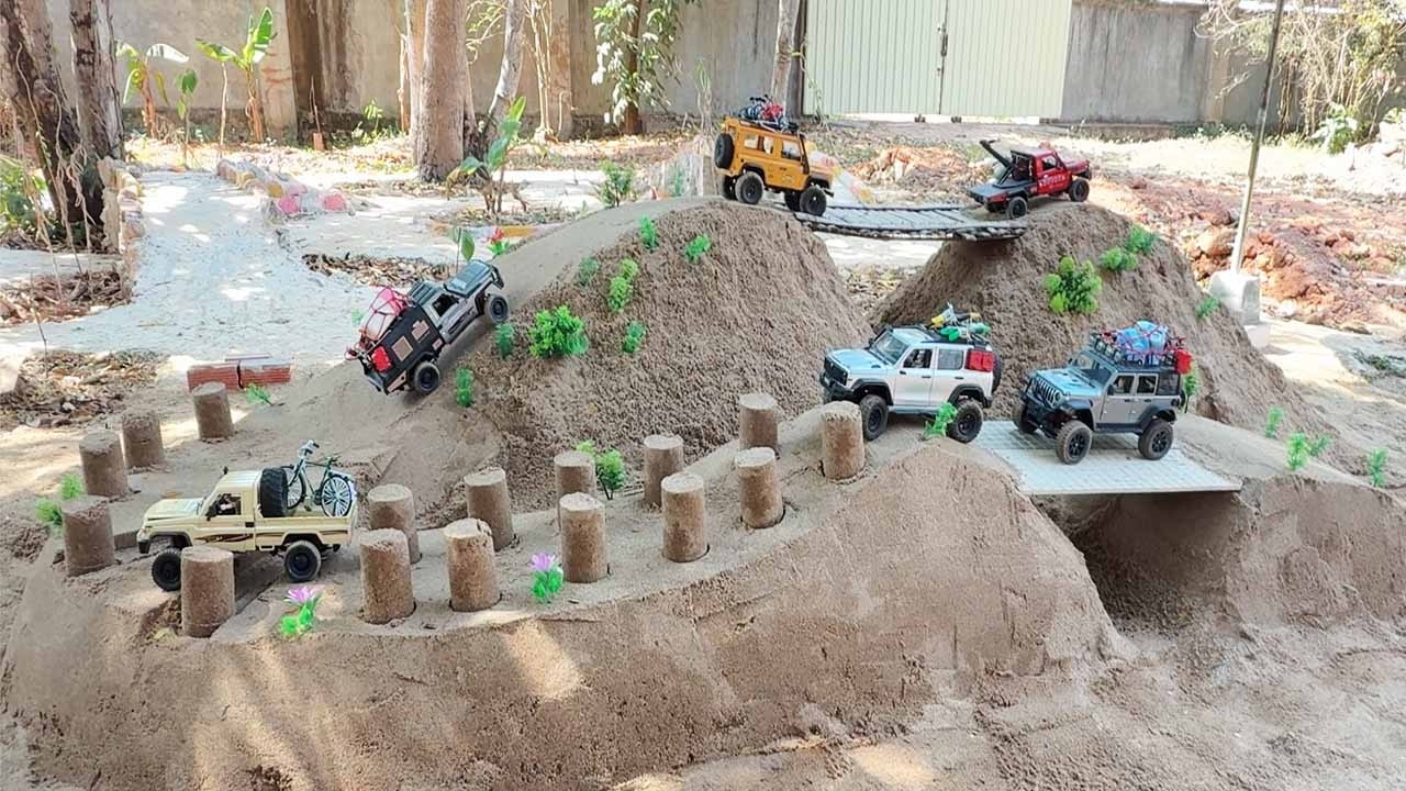 RC Off-Road Crawlers Sand Mountain Test Drive | Multi-Vehicle Challenge
