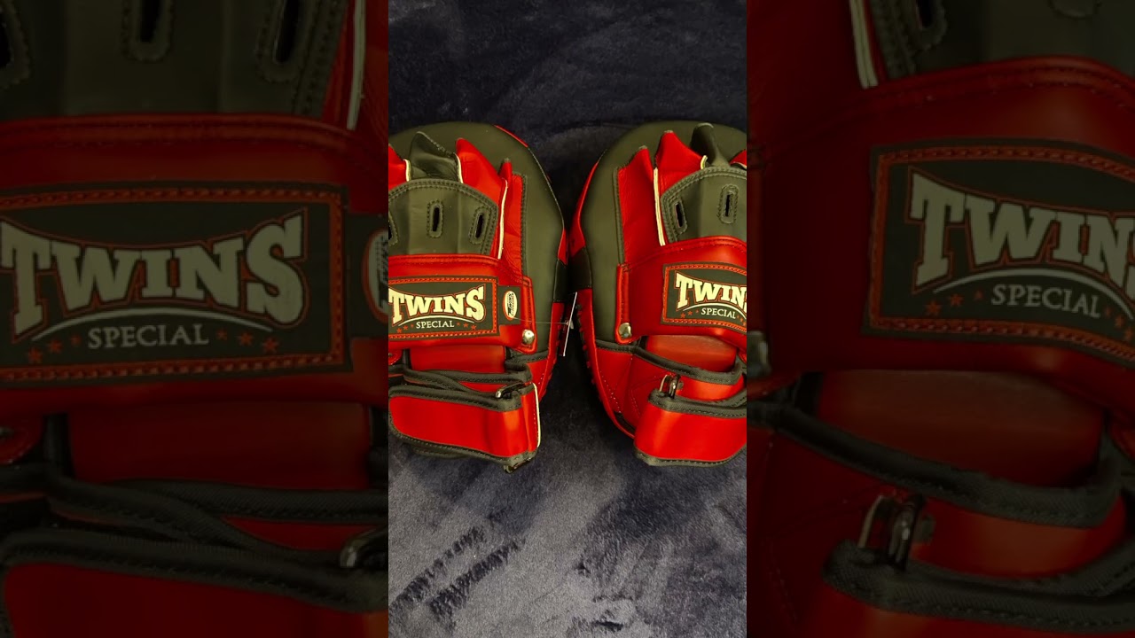 TWINS SPECIAL FOCUS MITTS REVIEW COMING SOON 👍🏻